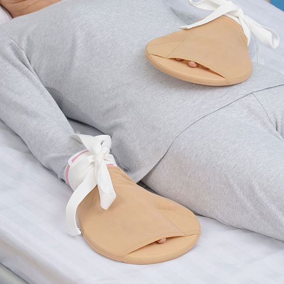 Medical hand fixed wrap (tension seal)