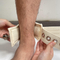 The both feet ties a belt approximately